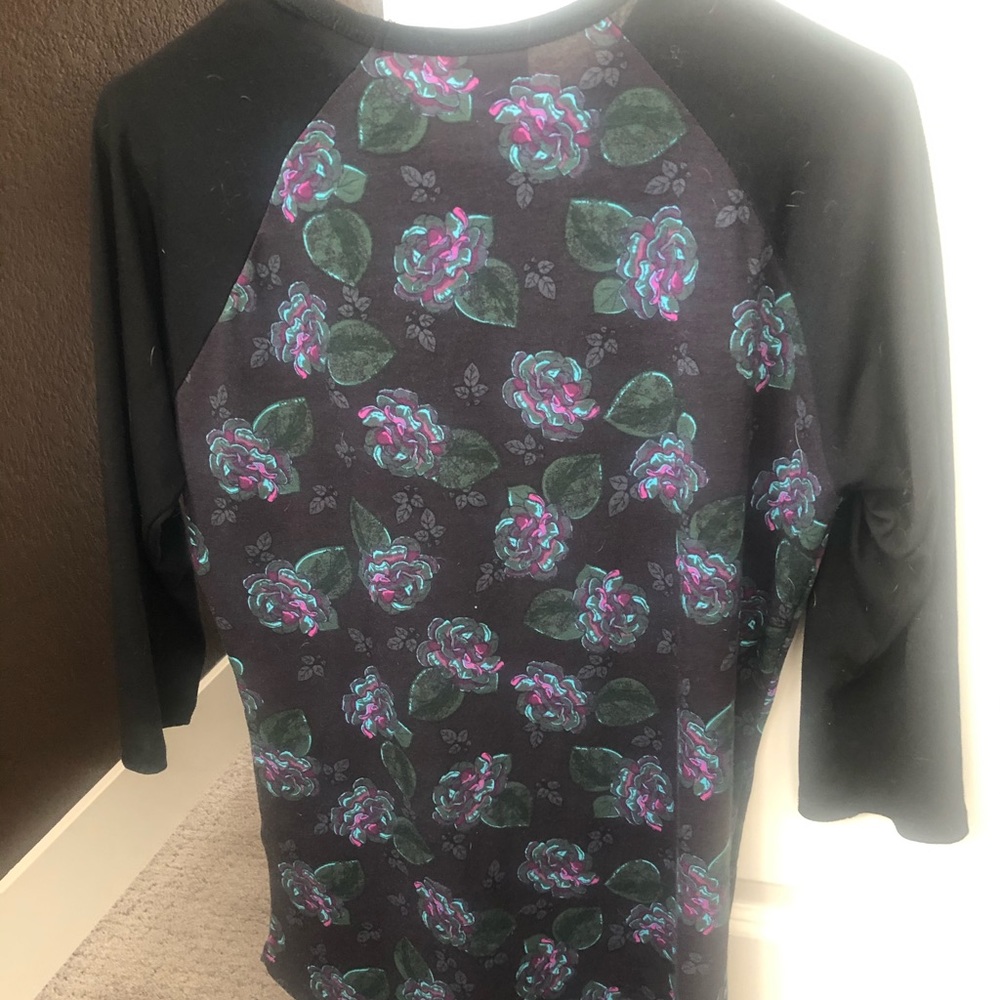LulaRoe Randy tee - Picture 4 of 4